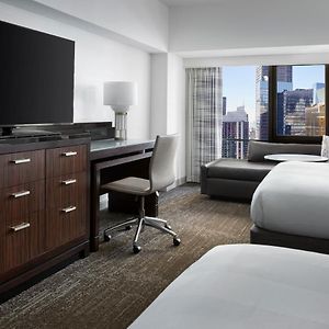 Deluxe One-Bedroom Suite